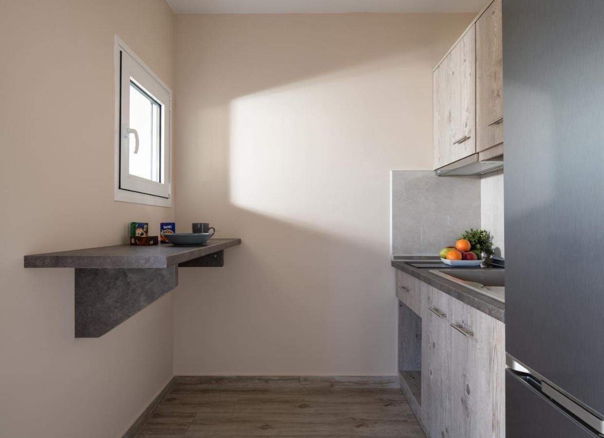 Sunset Studios - Suites With Seaview & Back Side Apartements Торони Экстерьер фото