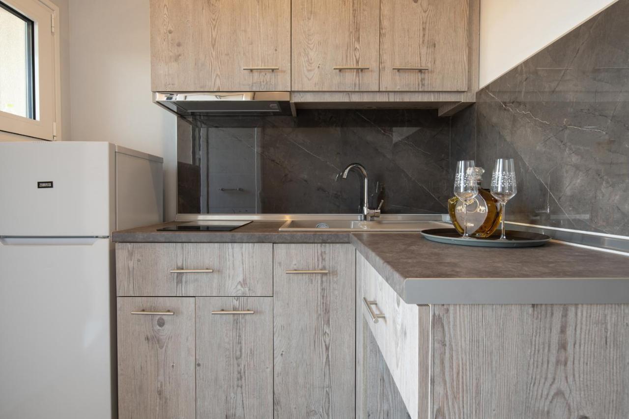Sunset Studios - Suites With Seaview & Back Side Apartements Торони Экстерьер фото